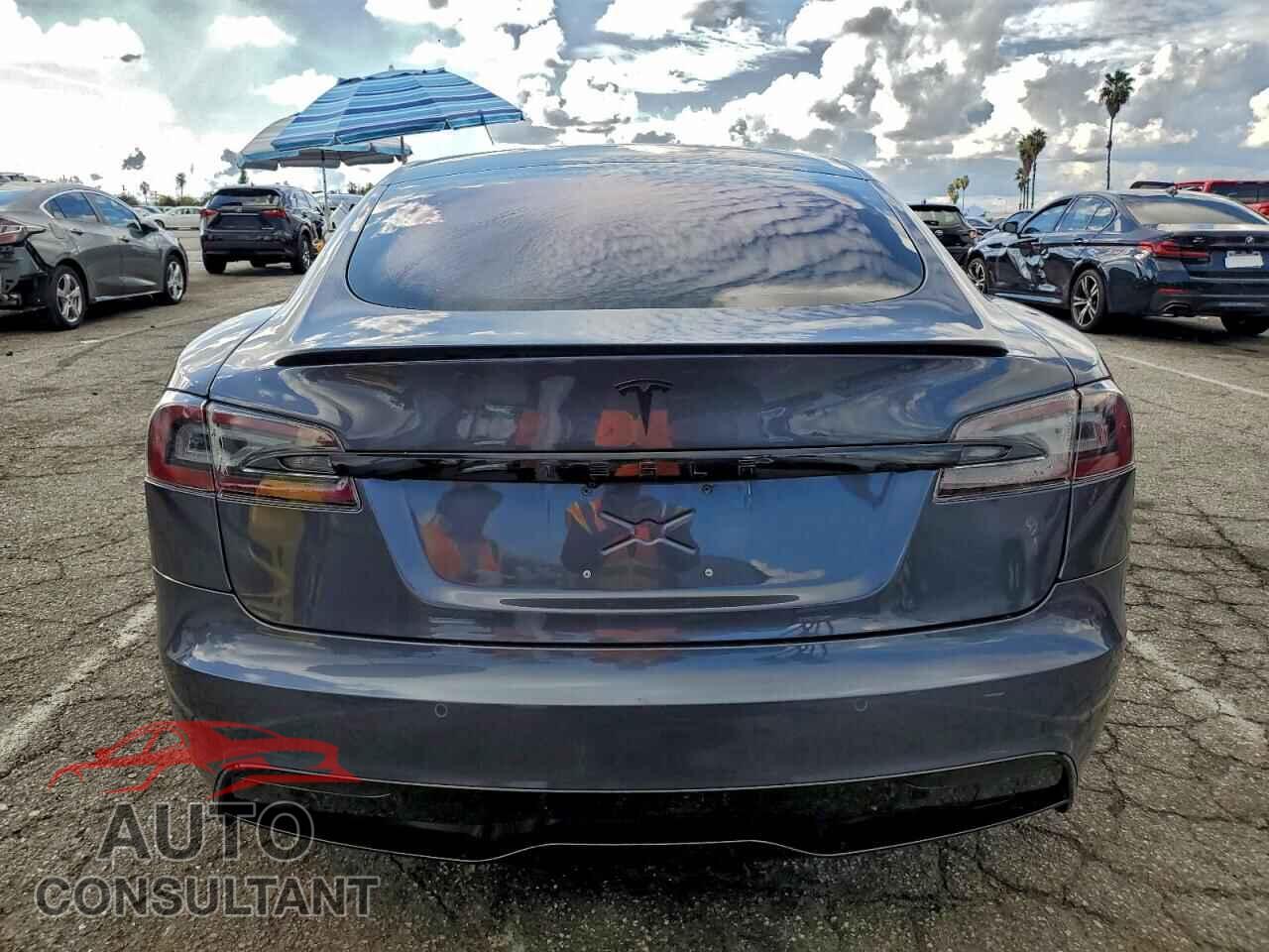 TESLA MODEL S 2021 - 5YJSA1E53MF452001