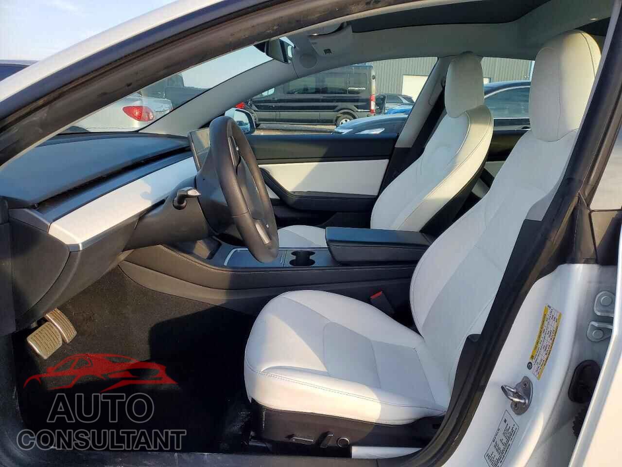 TESLA MODEL 3 2021 - 5YJ3E1EA4MF929363