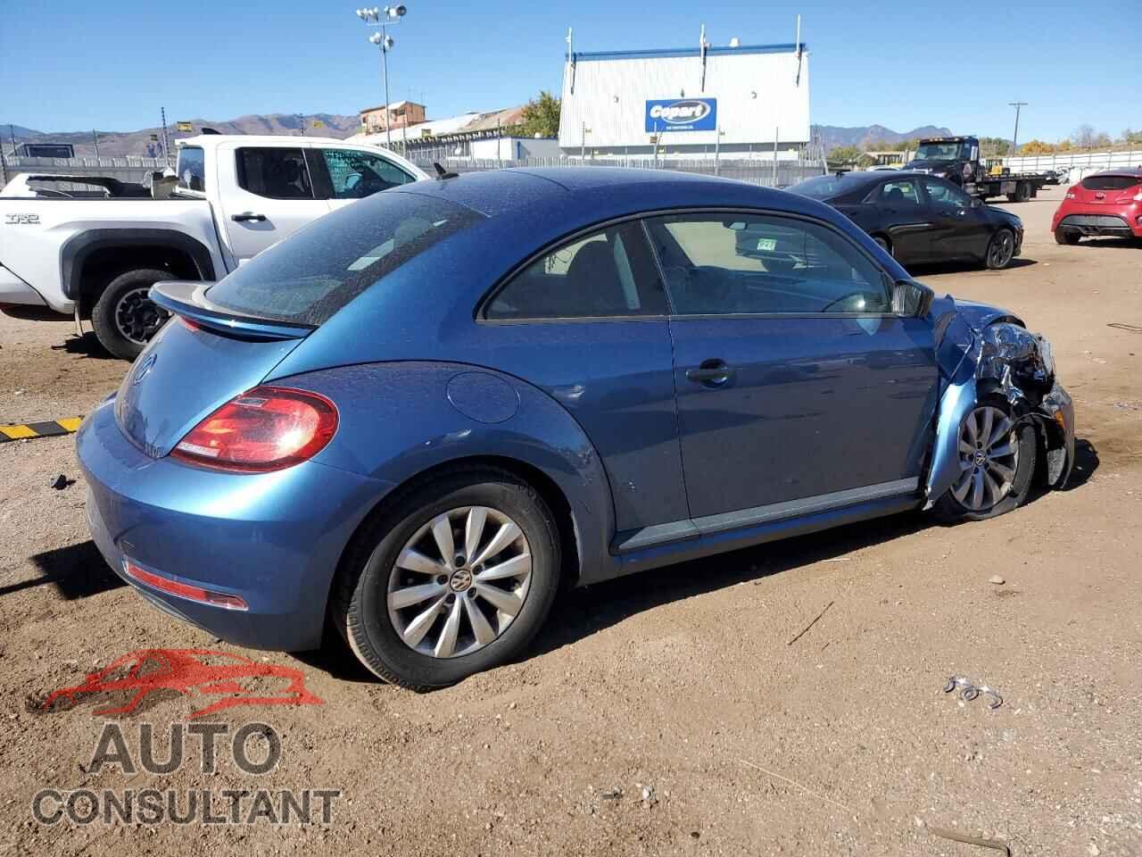 VOLKSWAGEN BEETLE 2017 - 3VWF17AT2HM624347