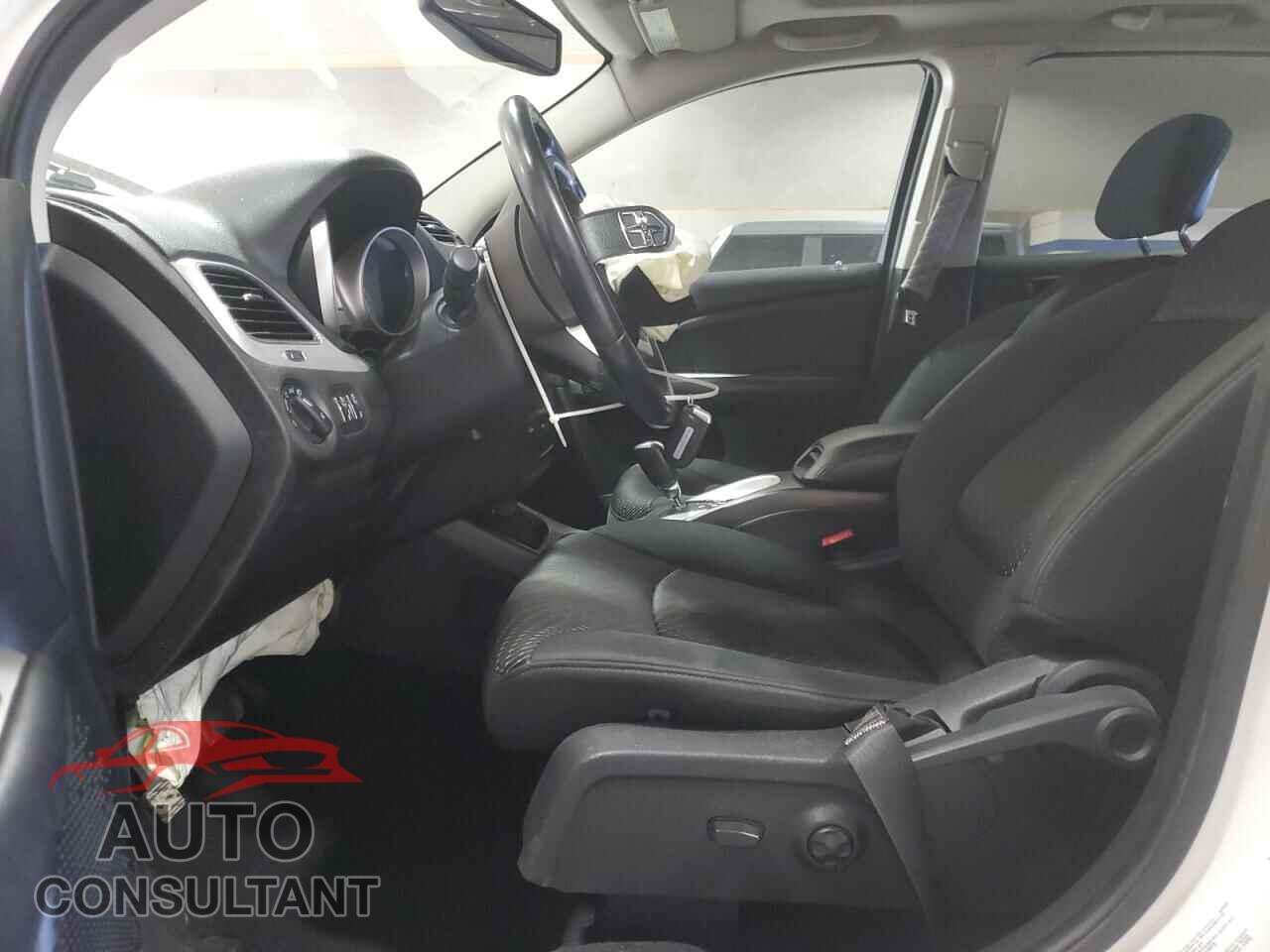 DODGE JOURNEY 2012 - 3C4PDCDG8CT190827