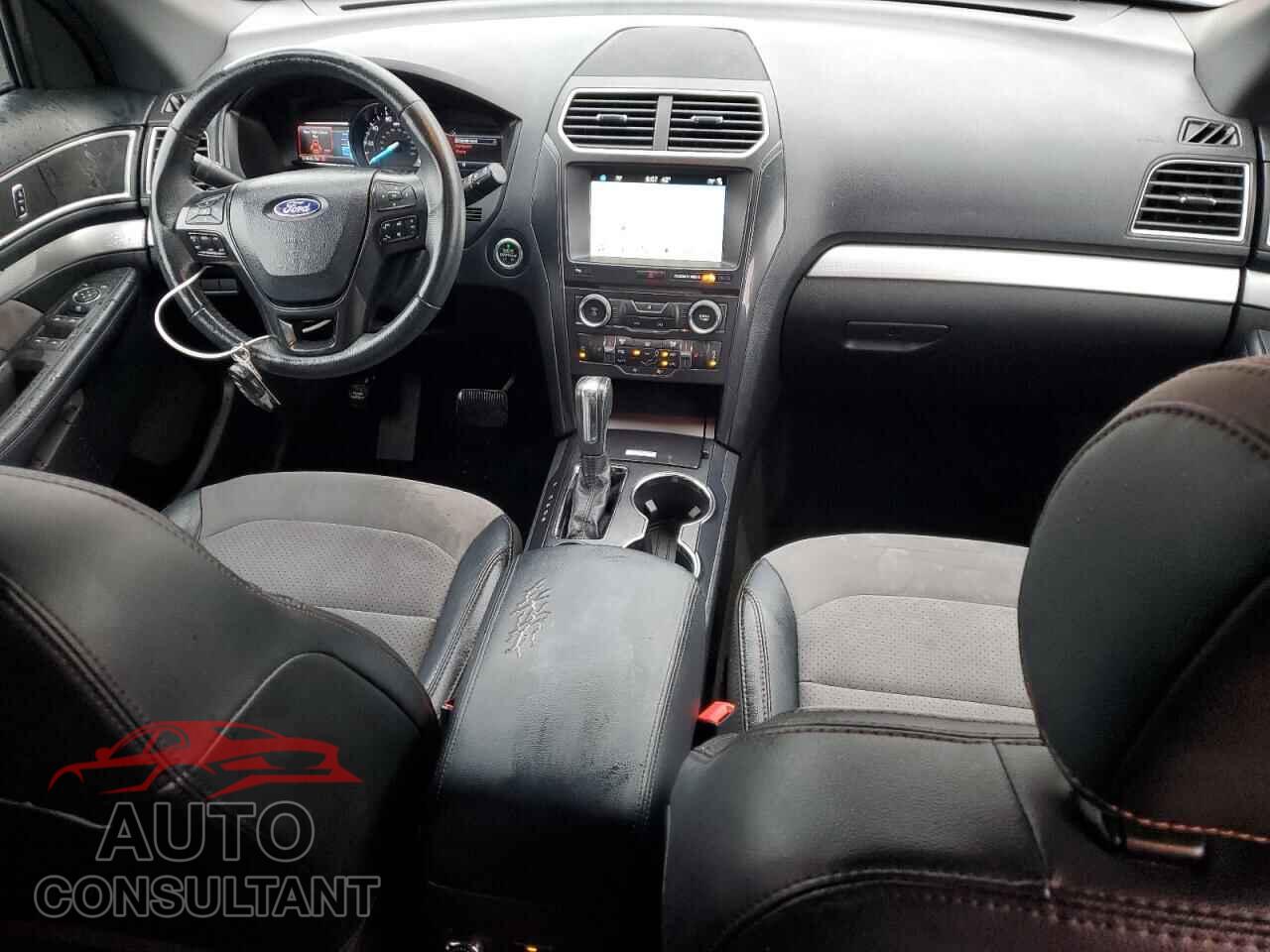 FORD EXPLORER 2017 - 1FM5K7D88HGE33282
