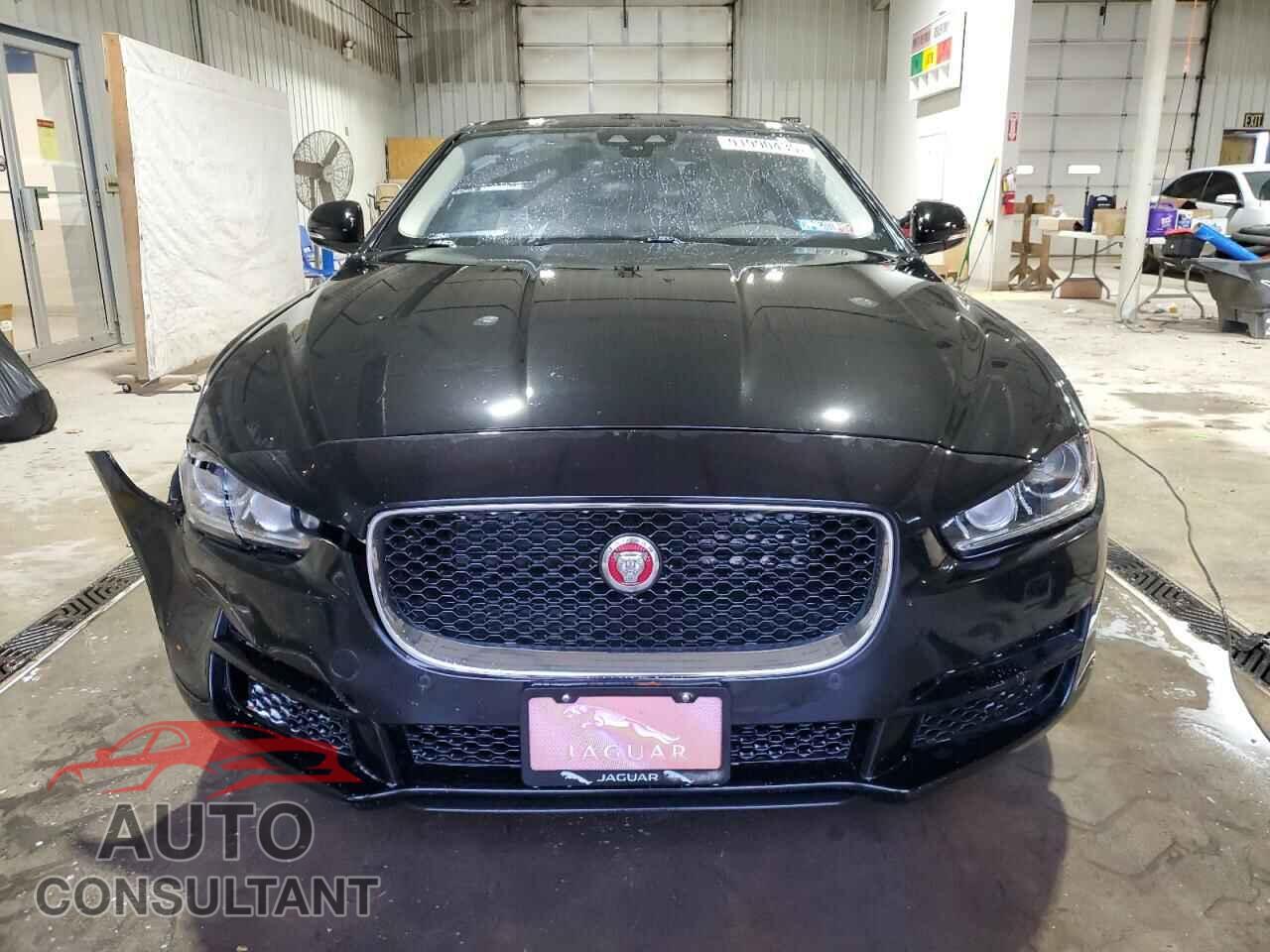 JAGUAR XE 2017 - SAJAJ4BV8HA968730