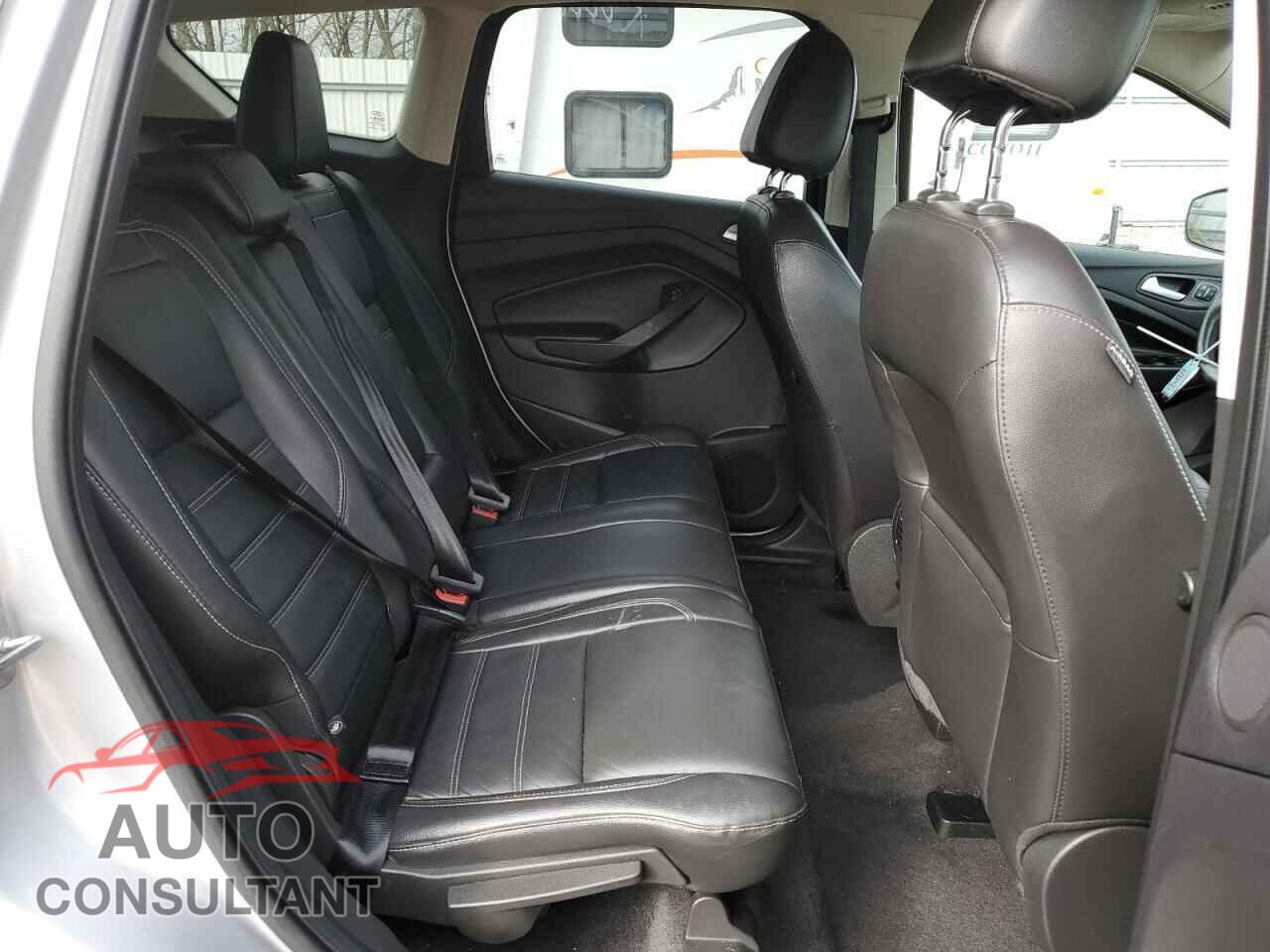 FORD ESCAPE 2017 - 1FMCU0JD2HUC70480