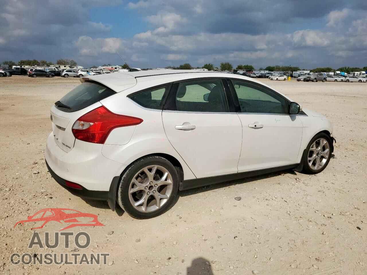 FORD FOCUS 2013 - 1FADP3N23DL382737