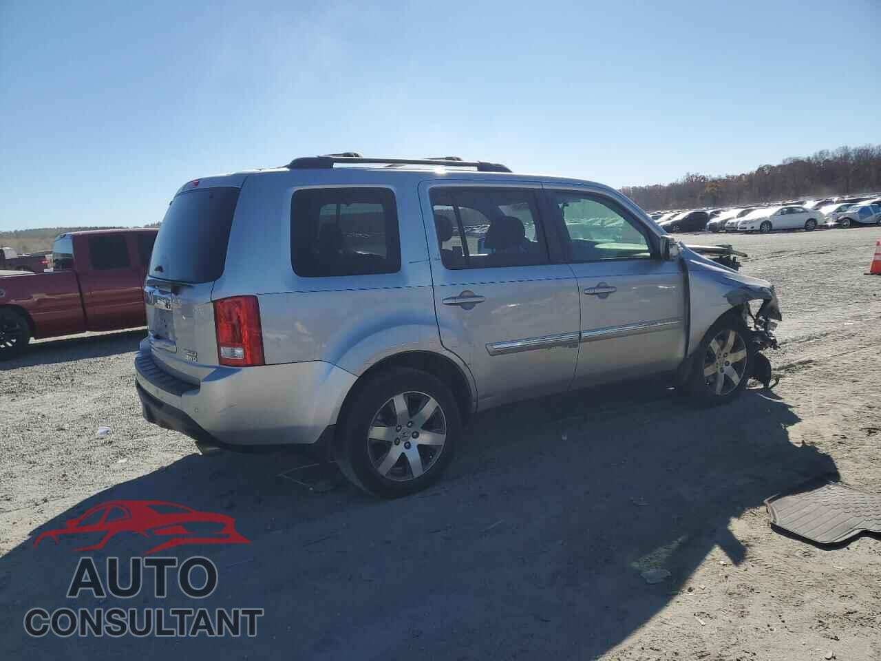 HONDA PILOT 2015 - 5FNYF4H92FB039159