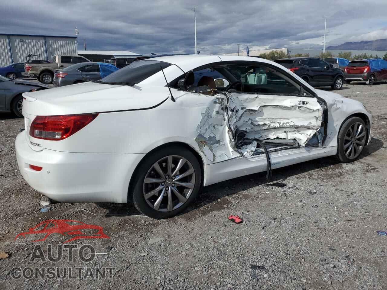 LEXUS IS 2014 - JTHFF2C21E2529890