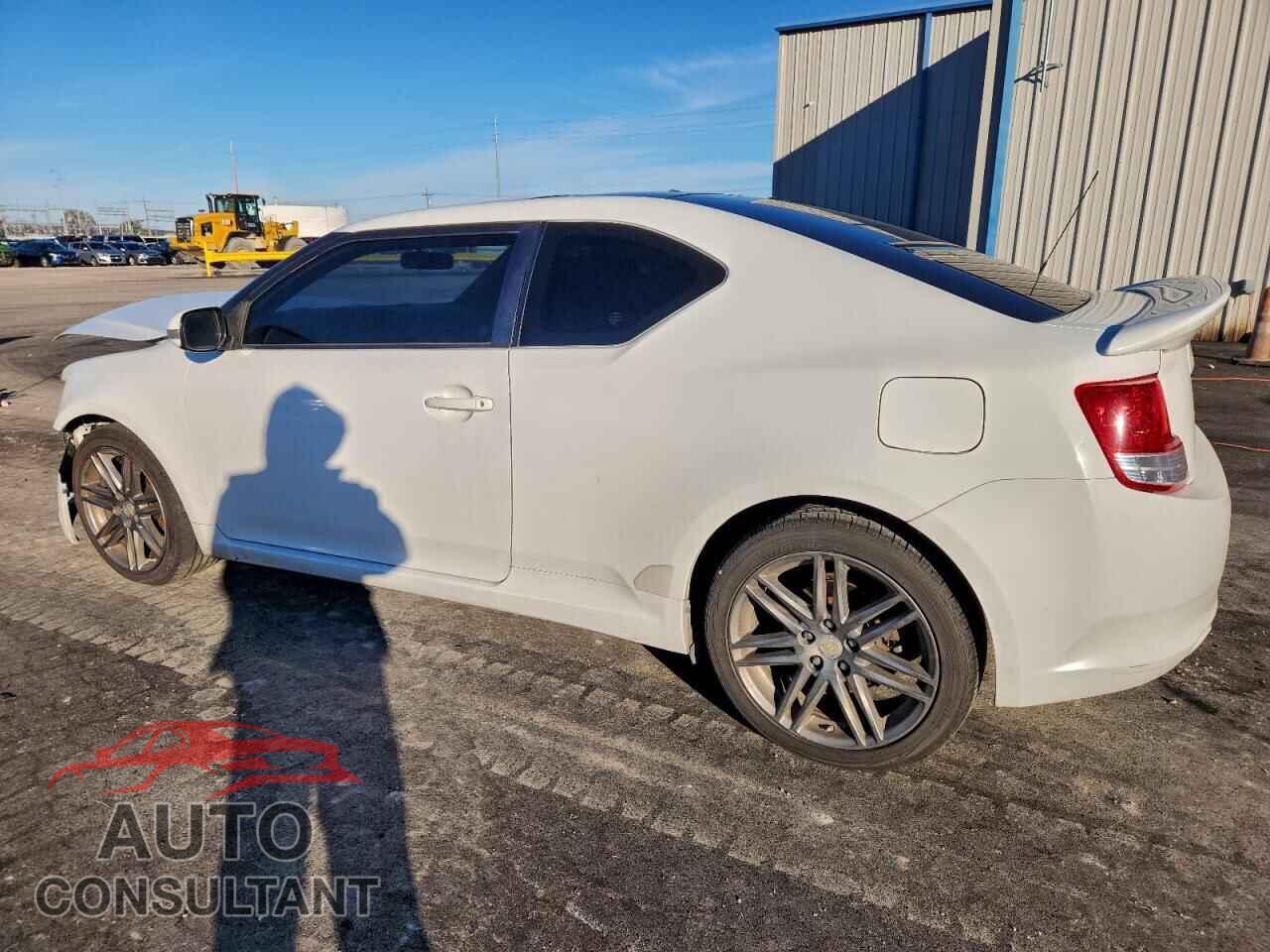 TOYOTA SCION 2012 - JTKJF5C75C3025657