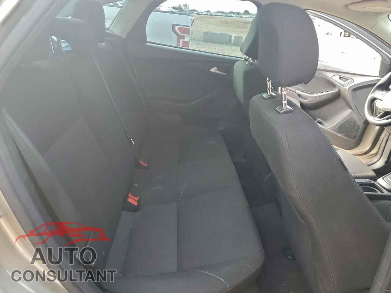 FORD FOCUS 2017 - 1FADP3H20HL210490