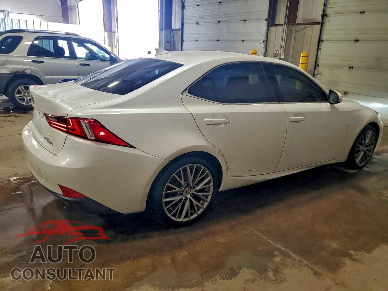 LEXUS IS 2014 - JTHCF1D29E5013139