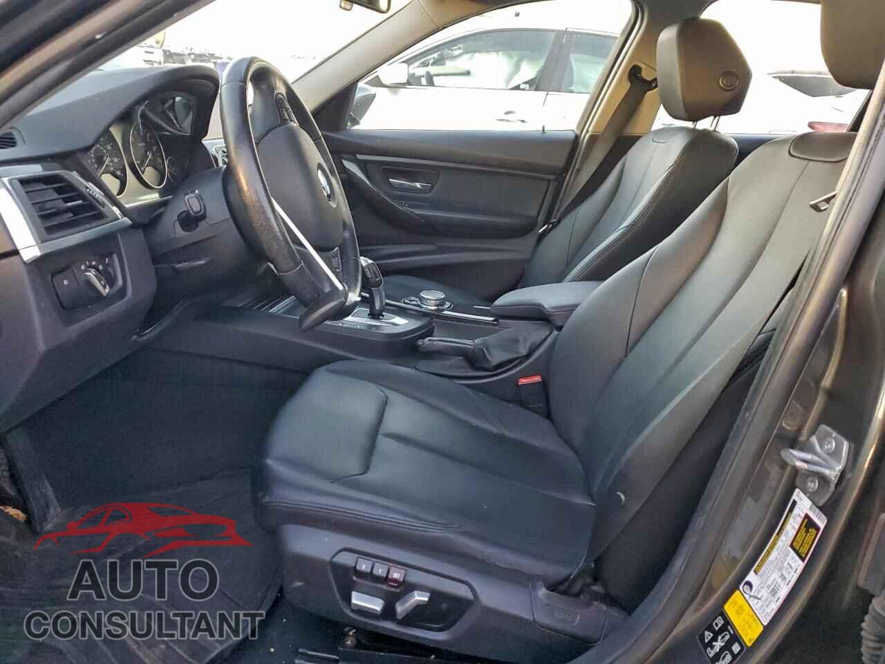 BMW 3 SERIES 2016 - WBA8E5G50GNU22122