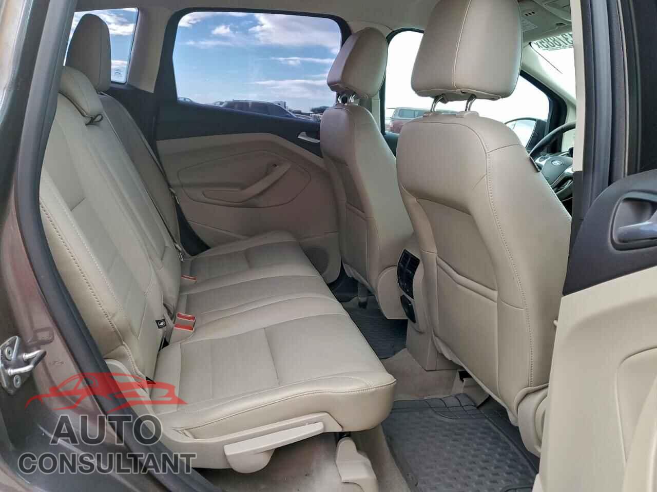 FORD CMAX 2013 - 1FADP5BU9DL539155