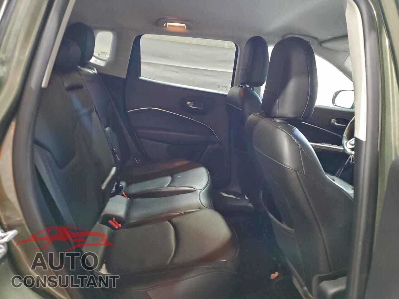JEEP COMPASS 2019 - 3C4NJDCB7KT753165