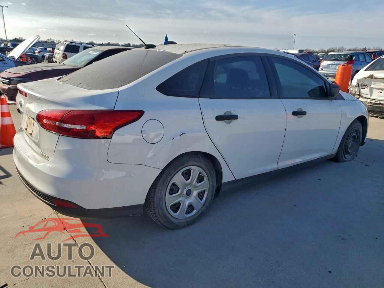 FORD FOCUS 2016 - 1FADP3E23GL404384