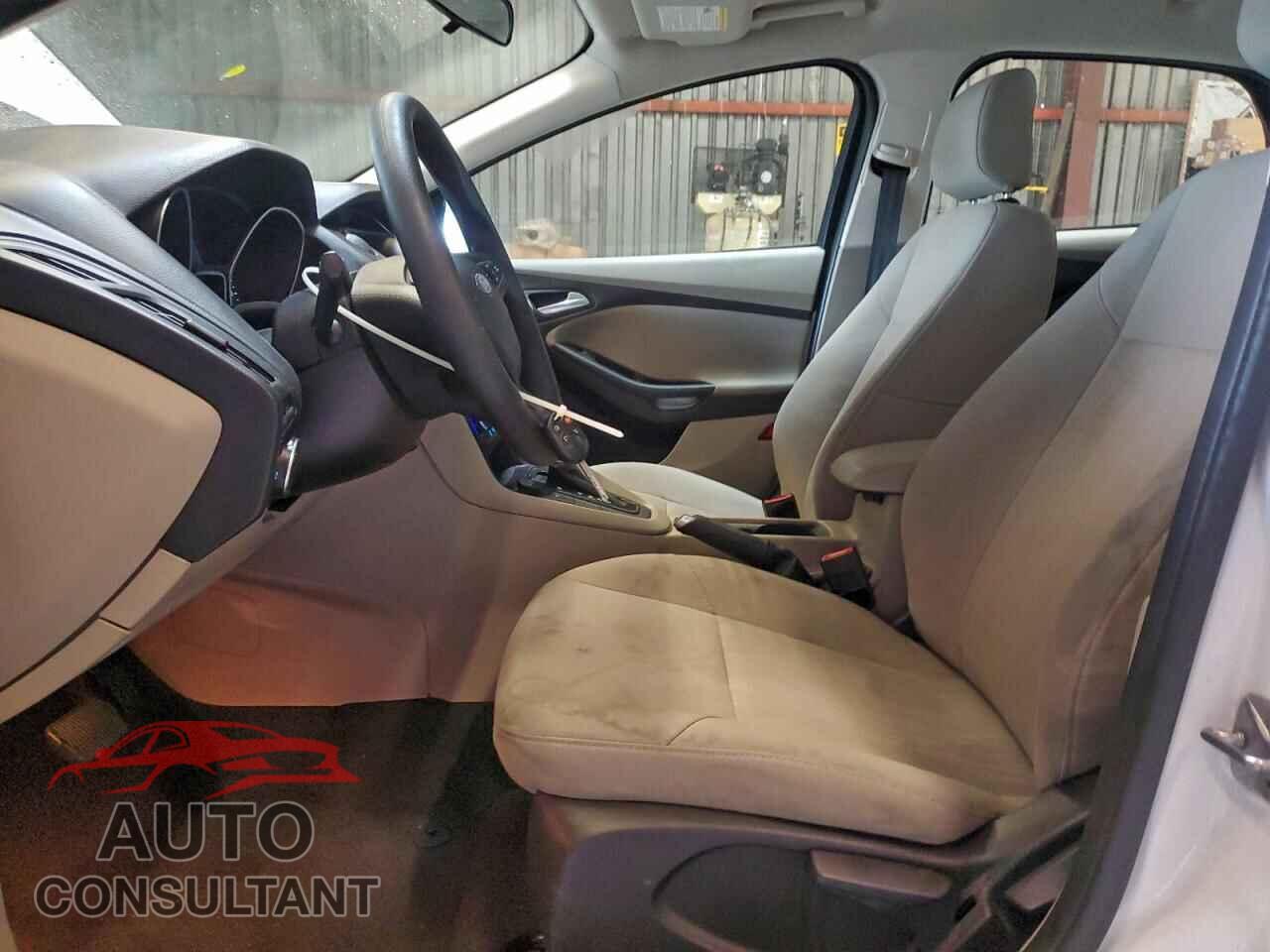 FORD FOCUS 2018 - 1FADP3FE6JL313514