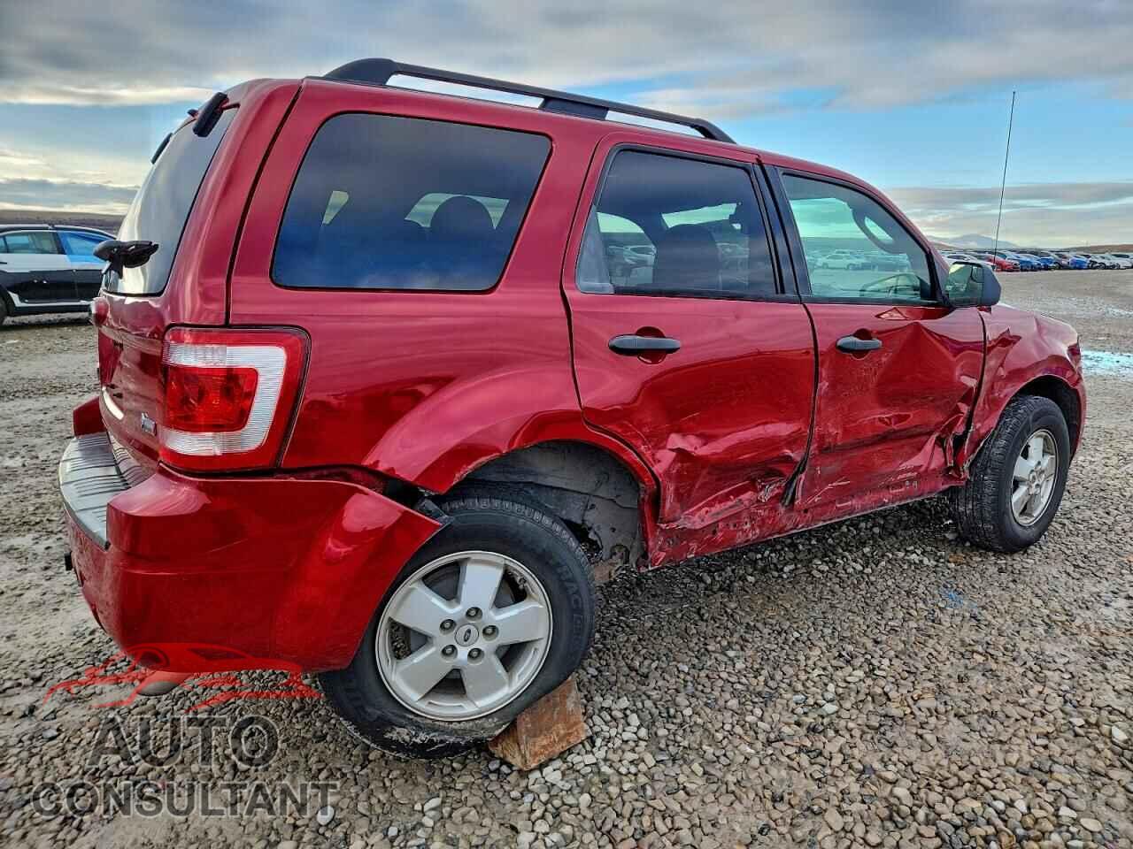 FORD ESCAPE 2011 - 1FMCU9DG8BKC17697