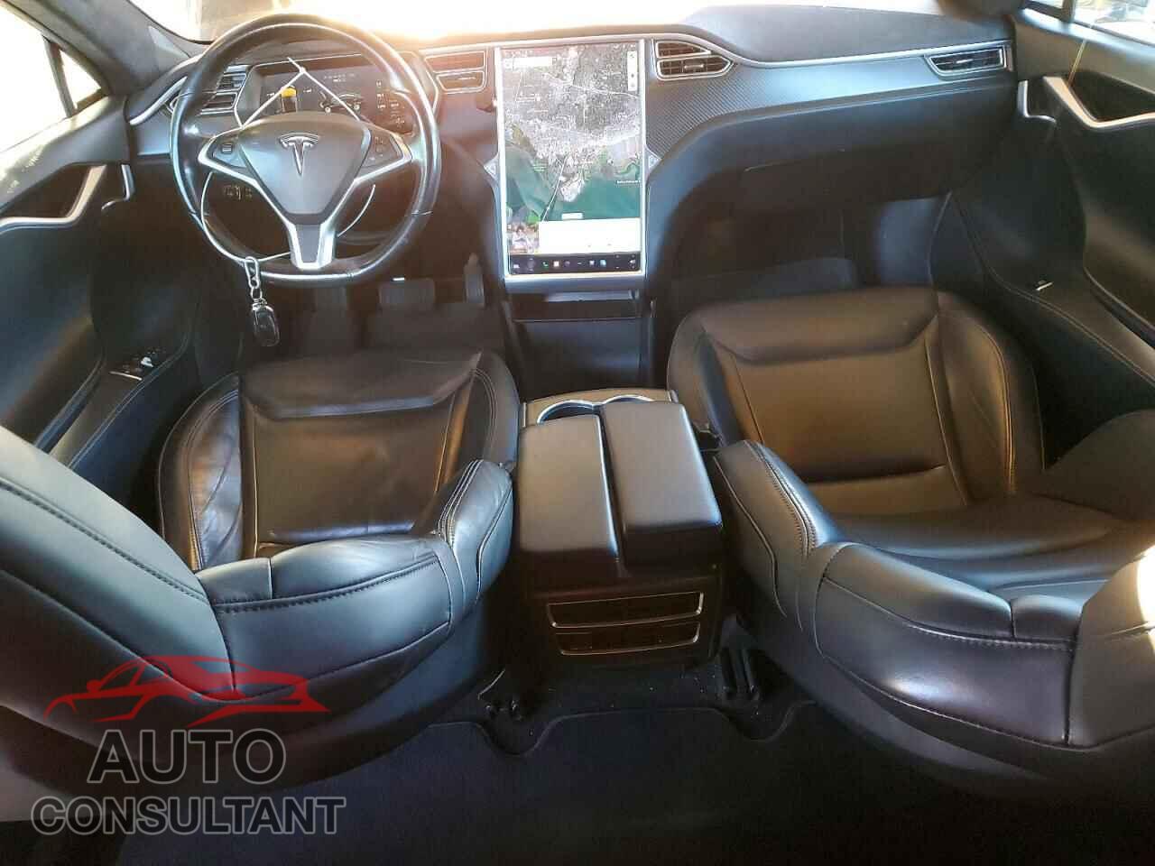 TESLA MODEL S 2016 - 5YJSA1E26GF130558