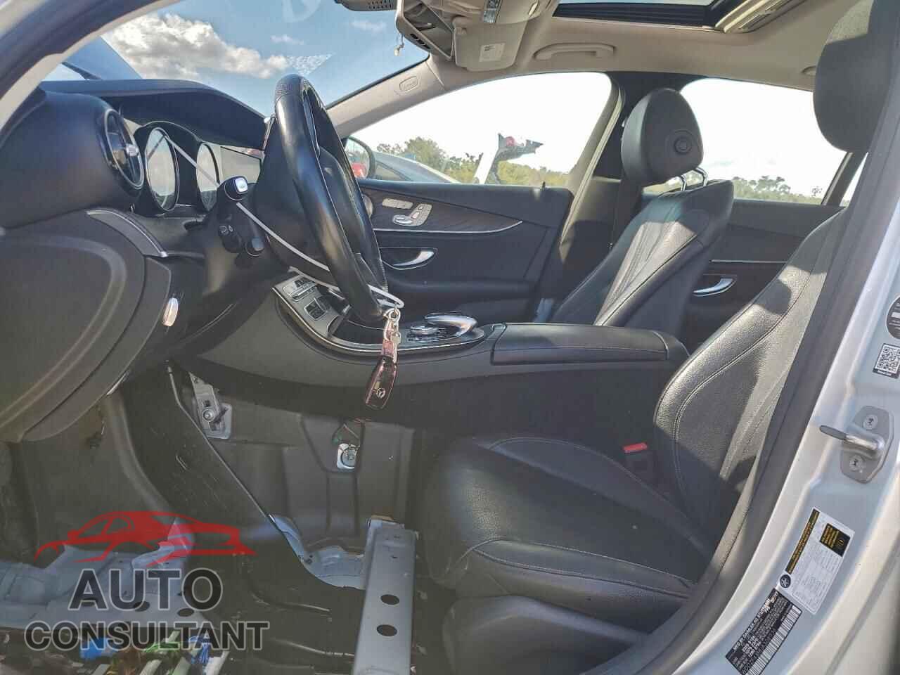 MERCEDES-BENZ E-CLASS 2018 - WDDZF4JB8JA308936