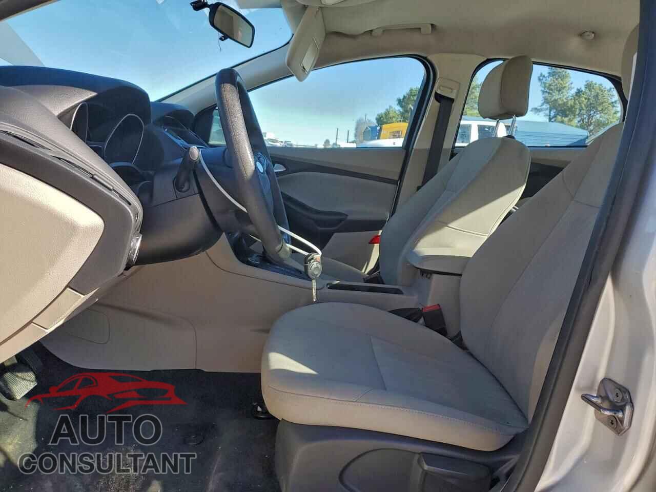 FORD FOCUS 2015 - 1FADP3F2XFL361918