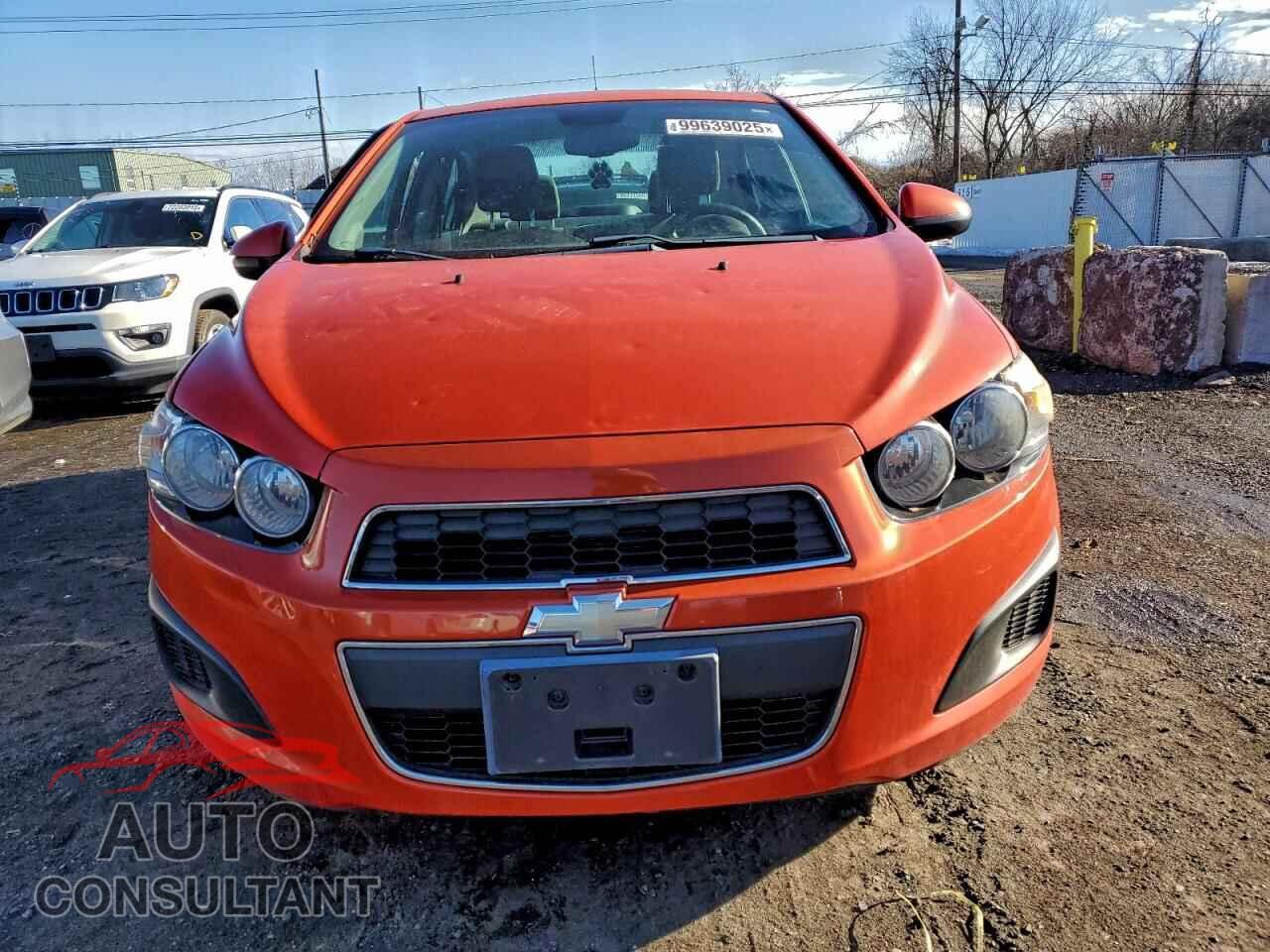 CHEVROLET SONIC 2012 - 1G1JB5SH1C4160084