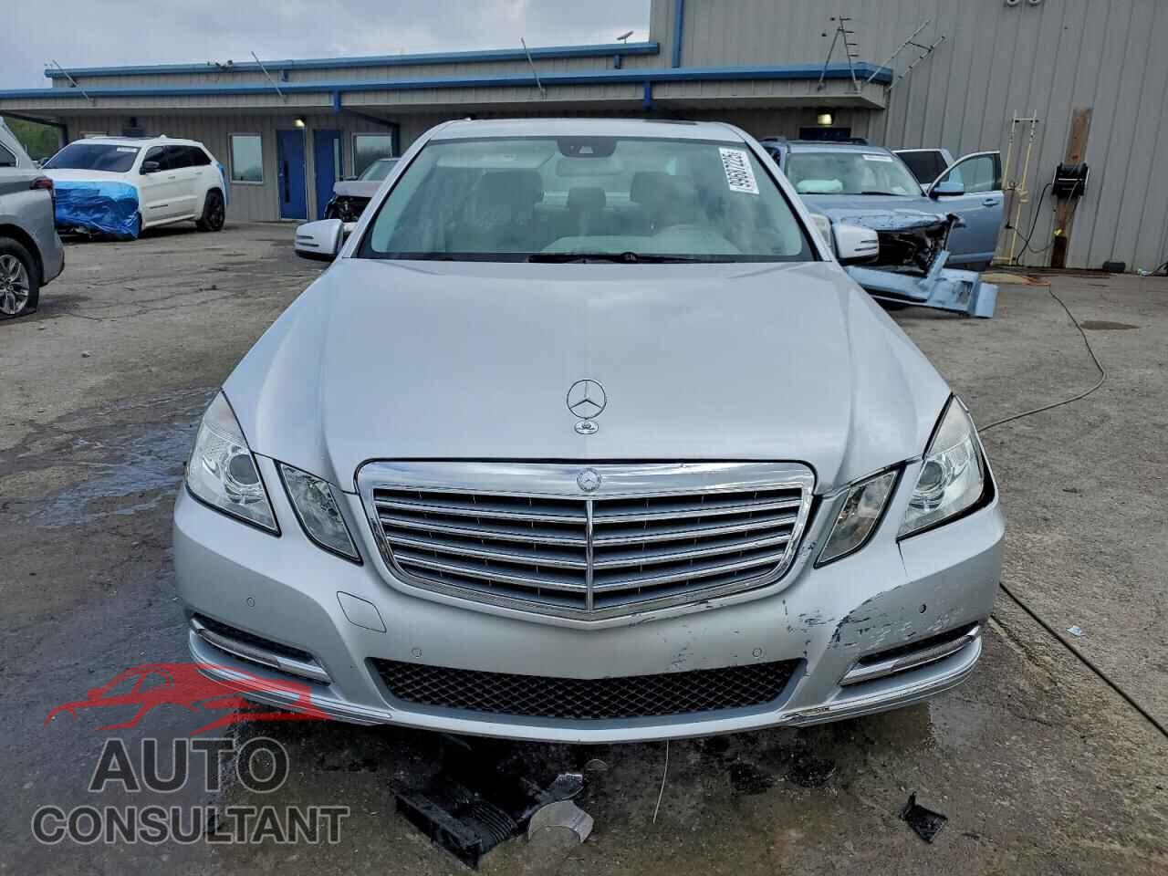 MERCEDES-BENZ E-CLASS 2012 - WDDHF5KB2CA592406