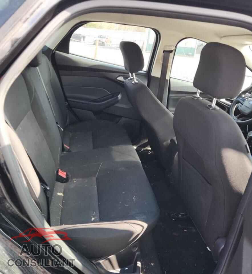 FORD FOCUS 2017 - 1FADP3FE2HL292591