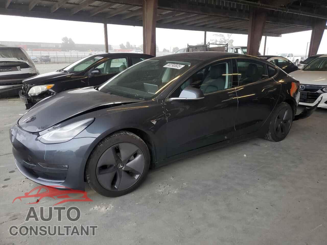 TESLA MODEL 3 2018 - 5YJ3E1EAXJF033970