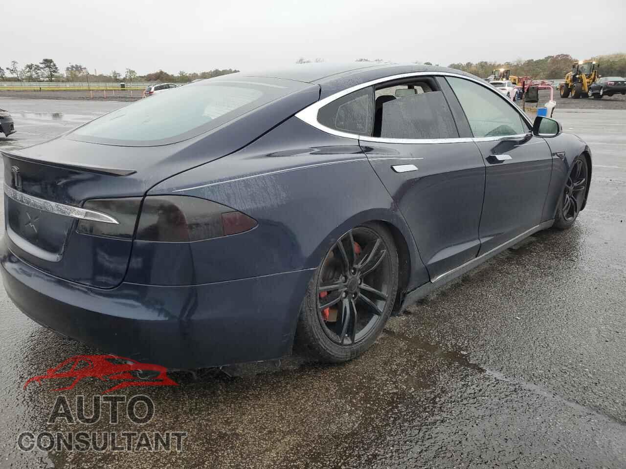 TESLA MODEL S 2013 - 5YJSA1DP7DFP07140