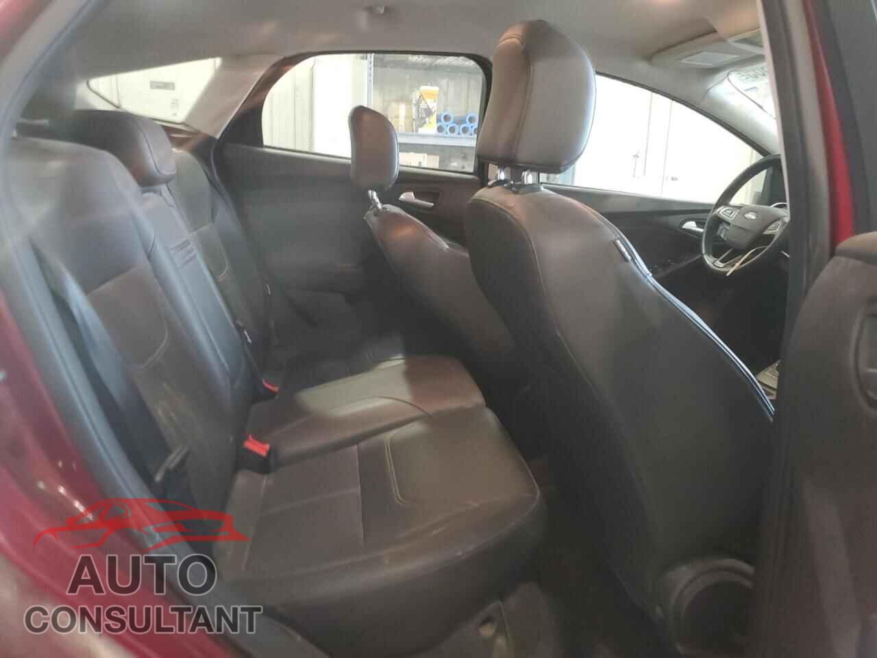 FORD FOCUS 2015 - 1FADP3K26FL334270
