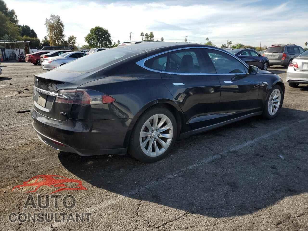 TESLA MODEL S 2015 - 5YJSA1E28FF102551