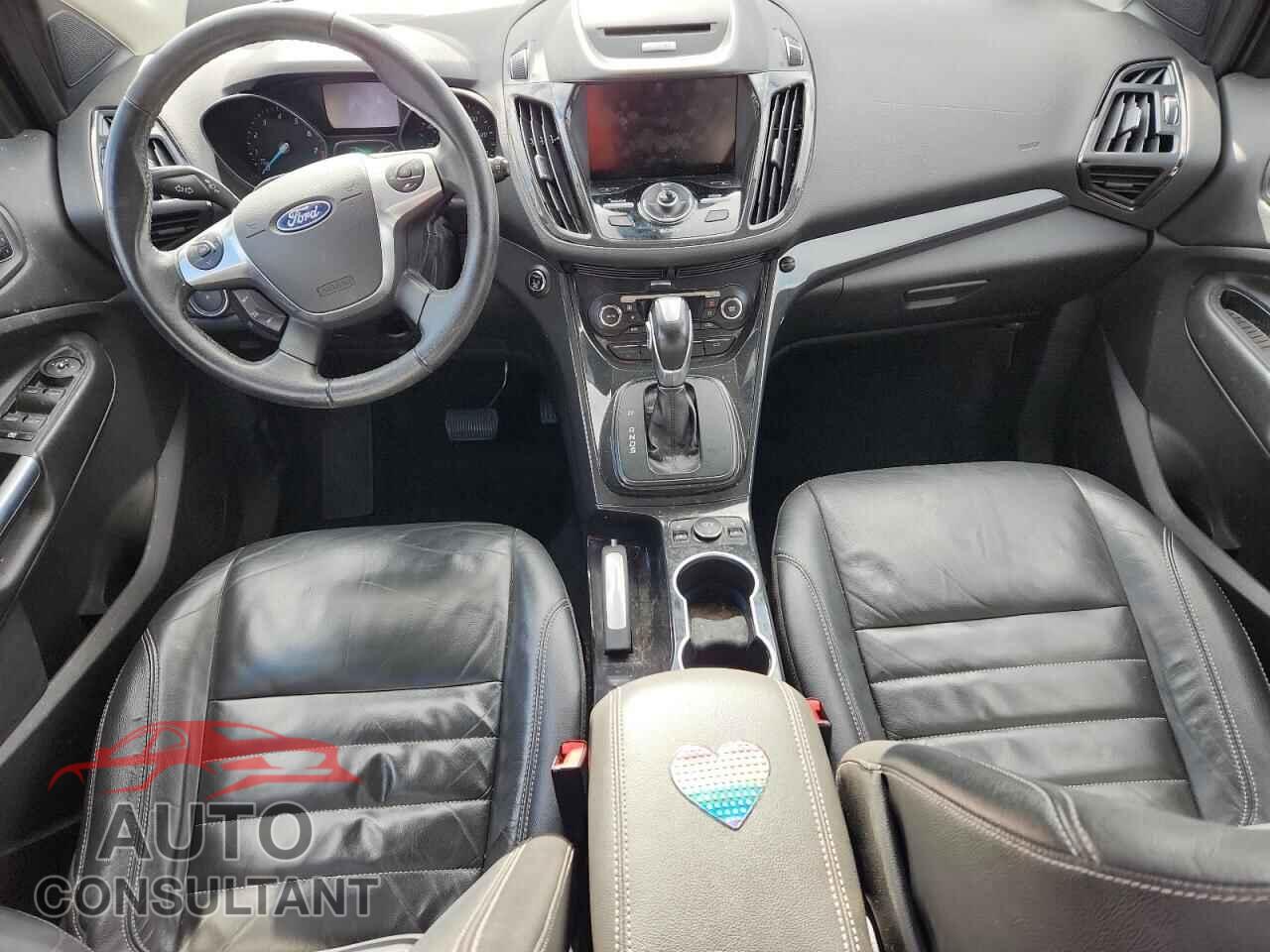 FORD ESCAPE 2015 - 1FMCU9J90FUB57205