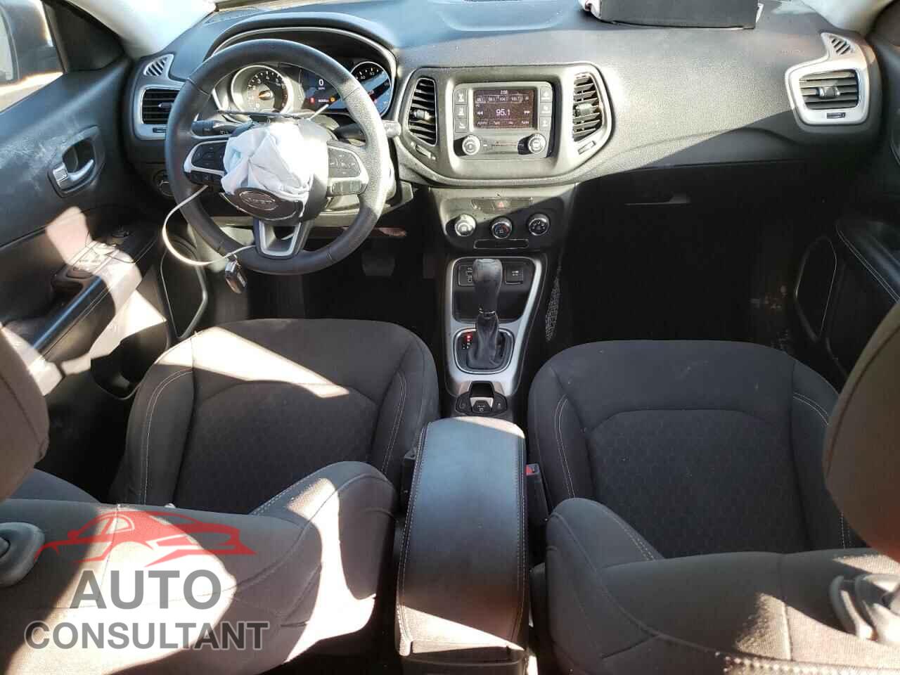 JEEP COMPASS 2017 - 3C4NJCAB1HT682017