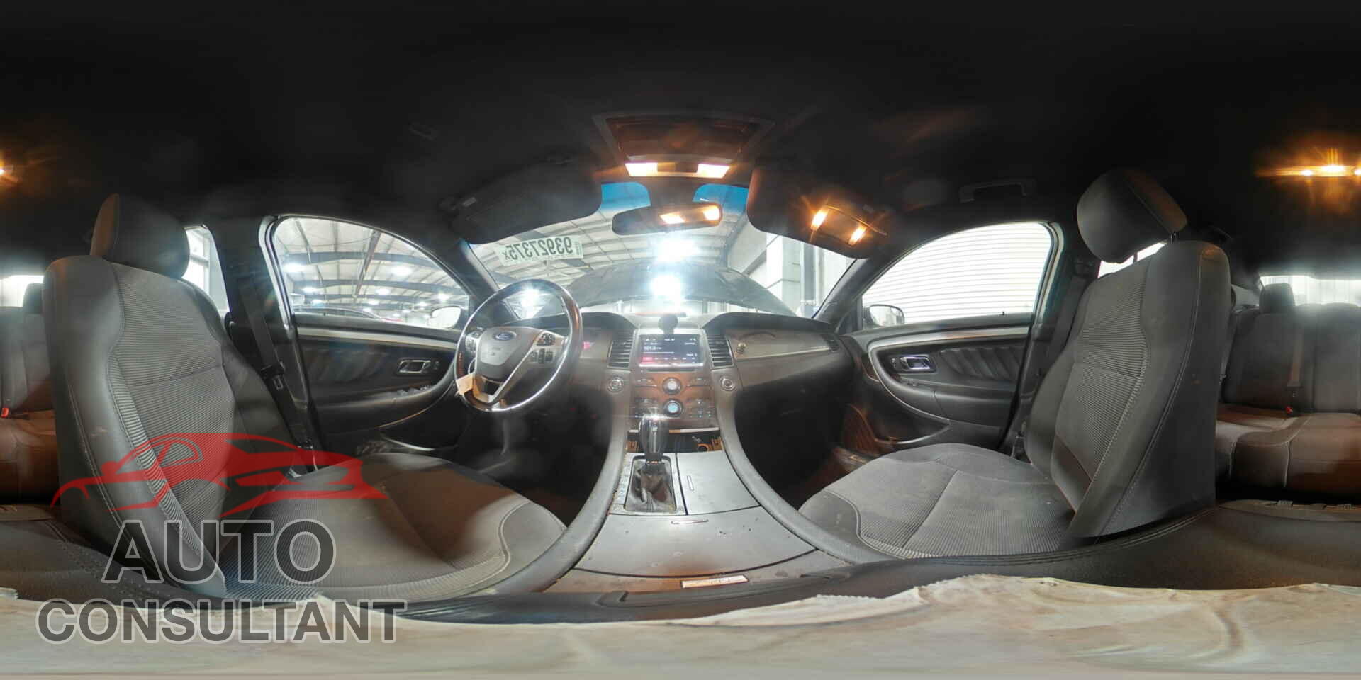 FORD TAURUS 2017 - 1FAHP2E82HG122621