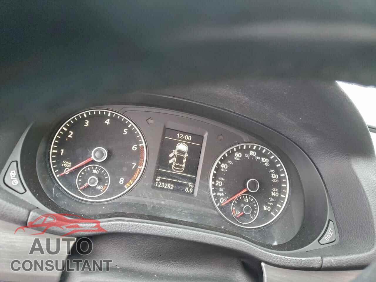 VOLKSWAGEN PASSAT 2015 - 1VWBT7A37FC002690