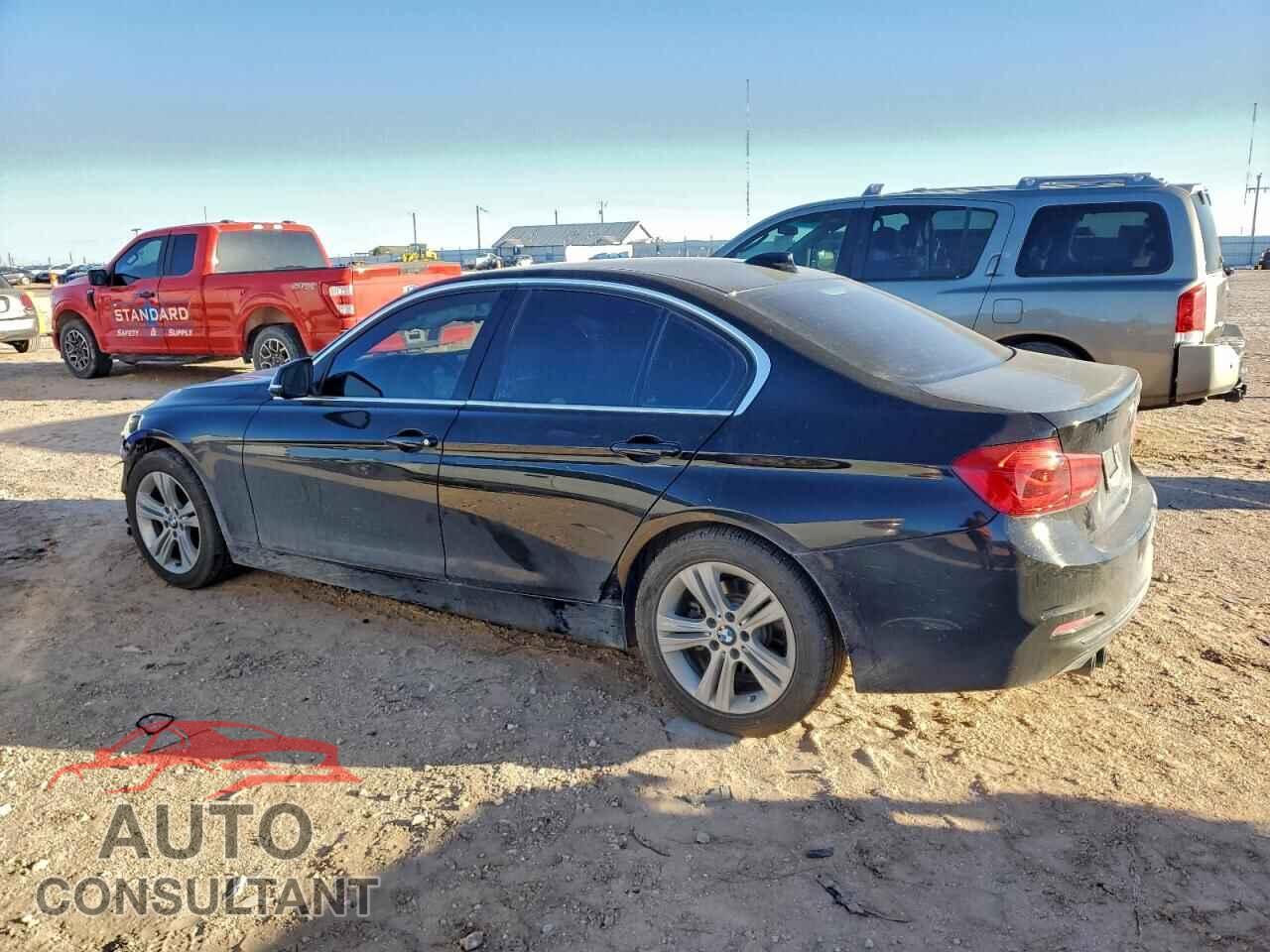 BMW 3 SERIES 2018 - WBA8B9C54JAE22017