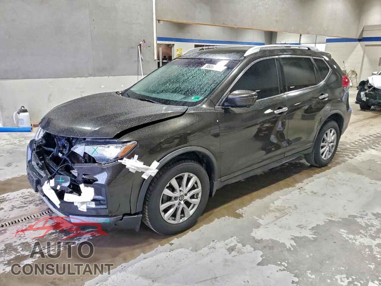NISSAN ROGUE 2017 - KNMAT2MT8HP592164