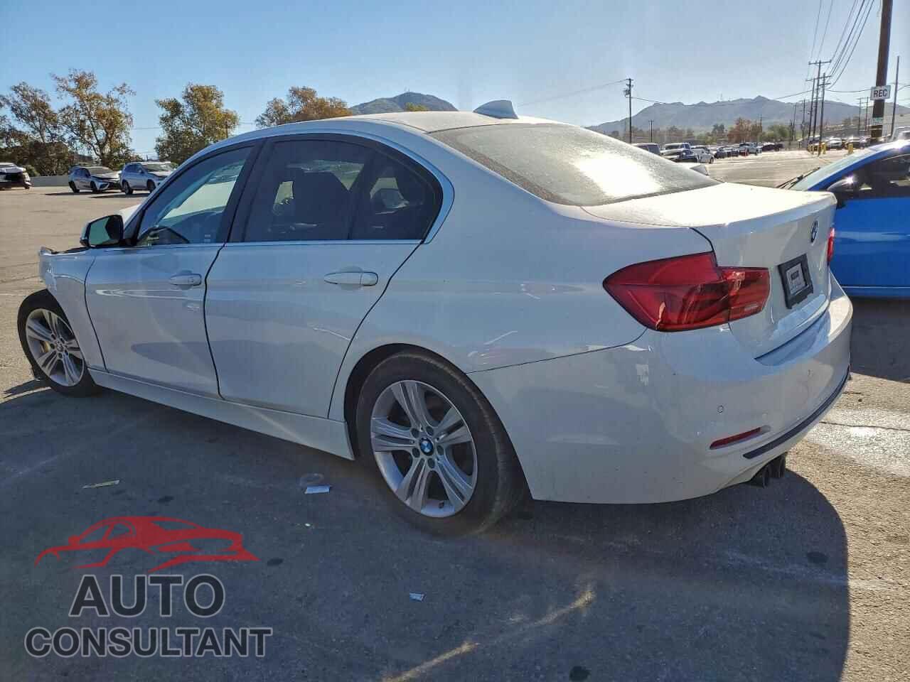 BMW 3 SERIES 2017 - WBA8B9C3XHK885487
