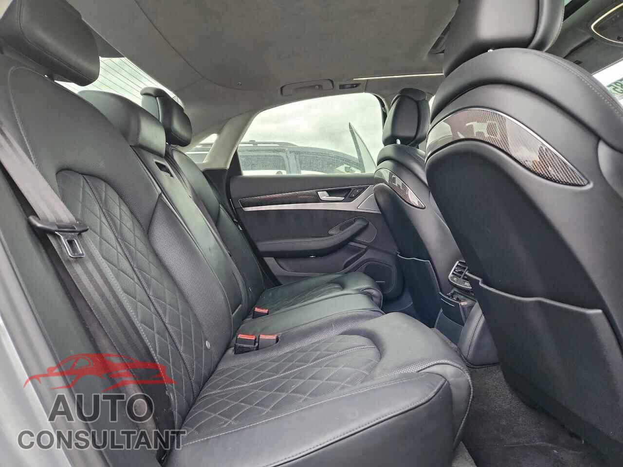 AUDI S8 2016 - WUAJ5AFD9GN900367