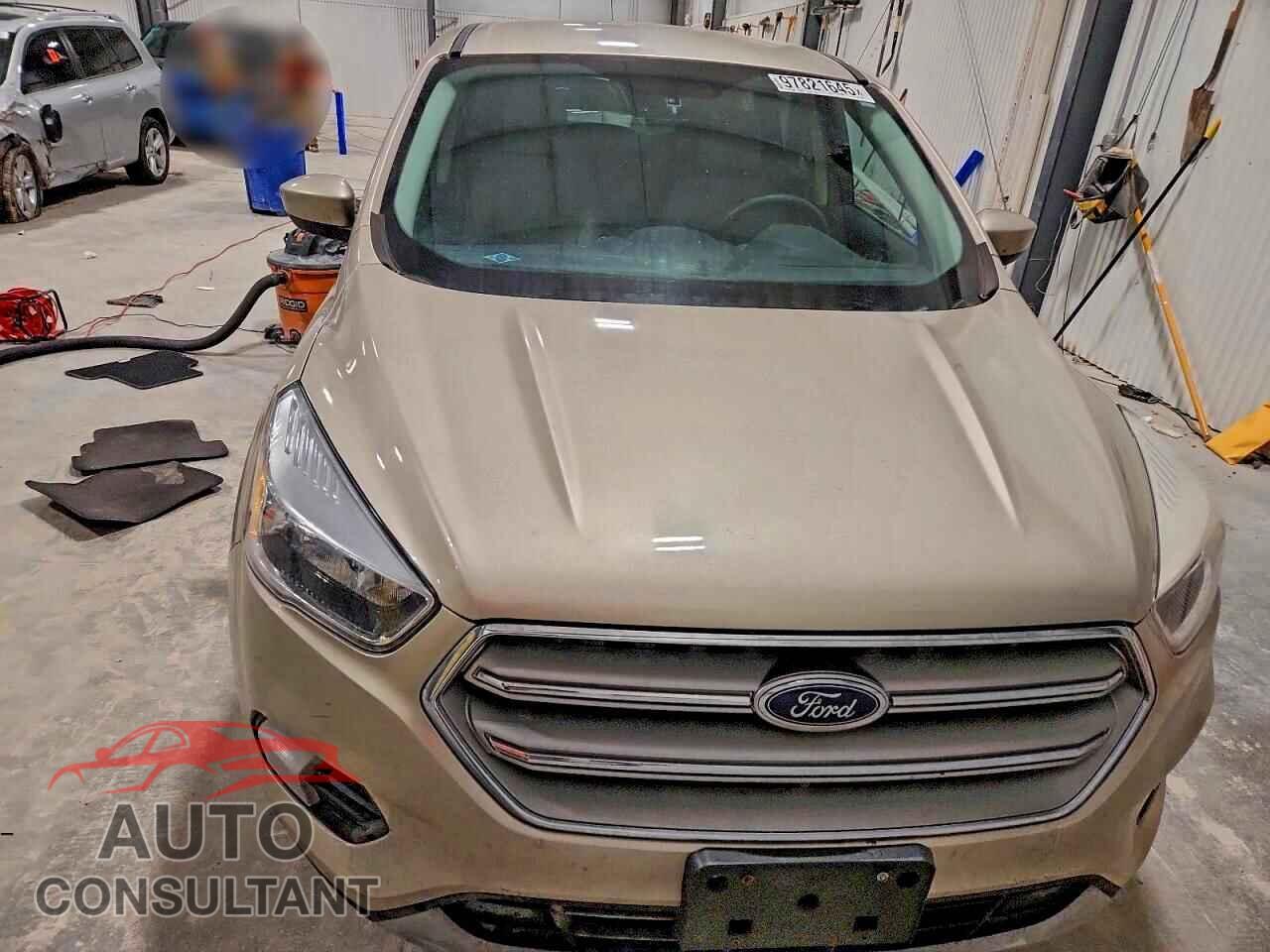FORD ESCAPE 2017 - 1FMCU9GD7HUE08025