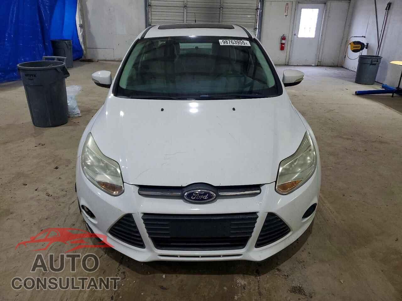 FORD FOCUS 2014 - 1FADP3F29EL447350