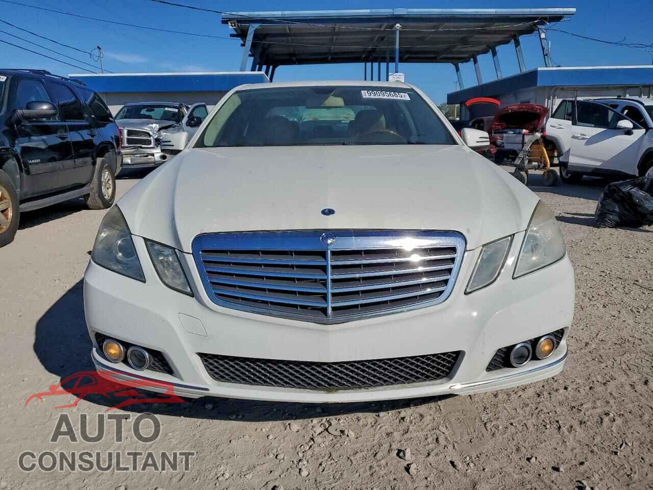 MERCEDES-BENZ E-CLASS 2011 - WDDHF5GB3BA454218