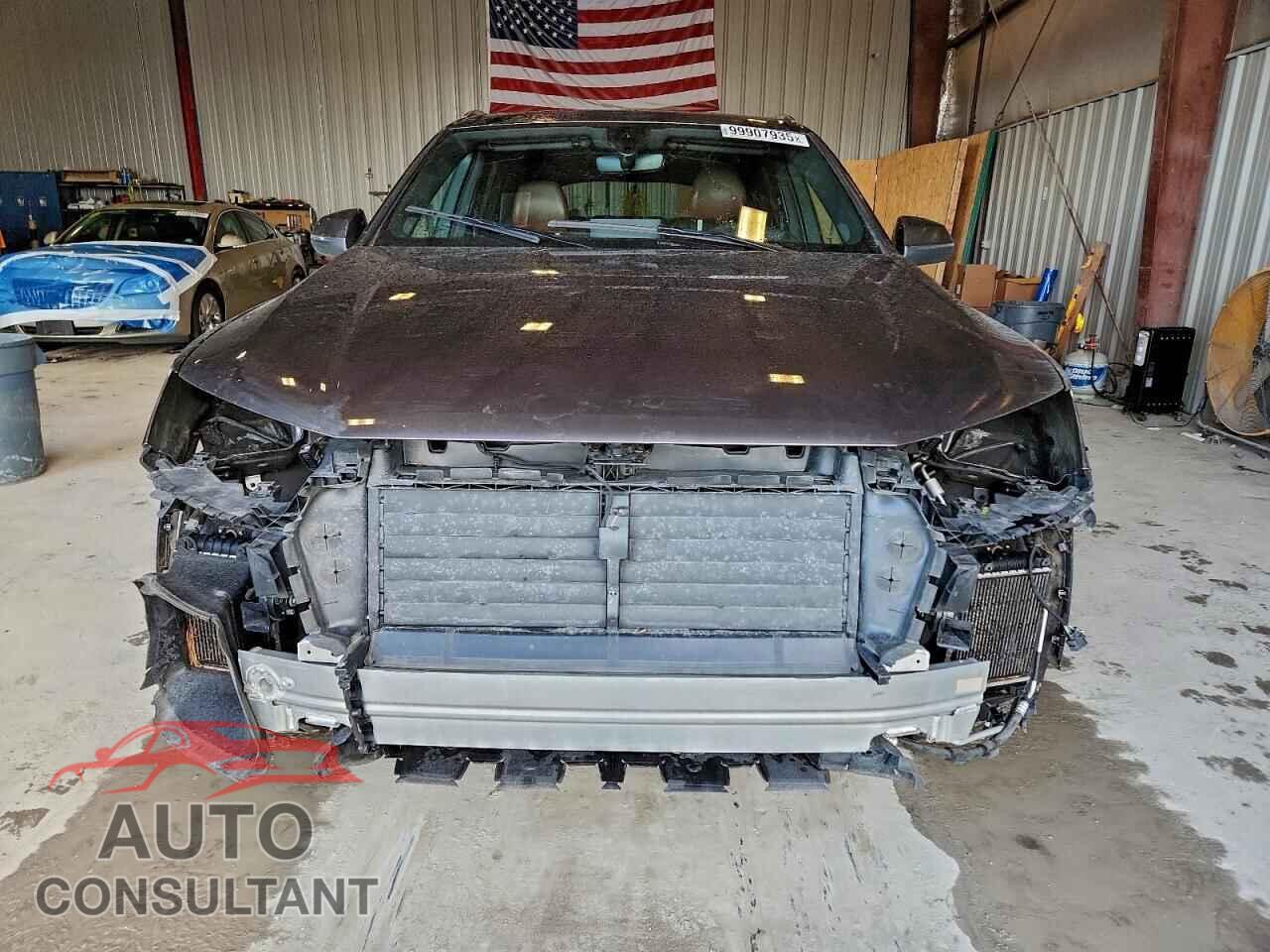 AUDI Q7 2017 - WA1VABF78HD036021