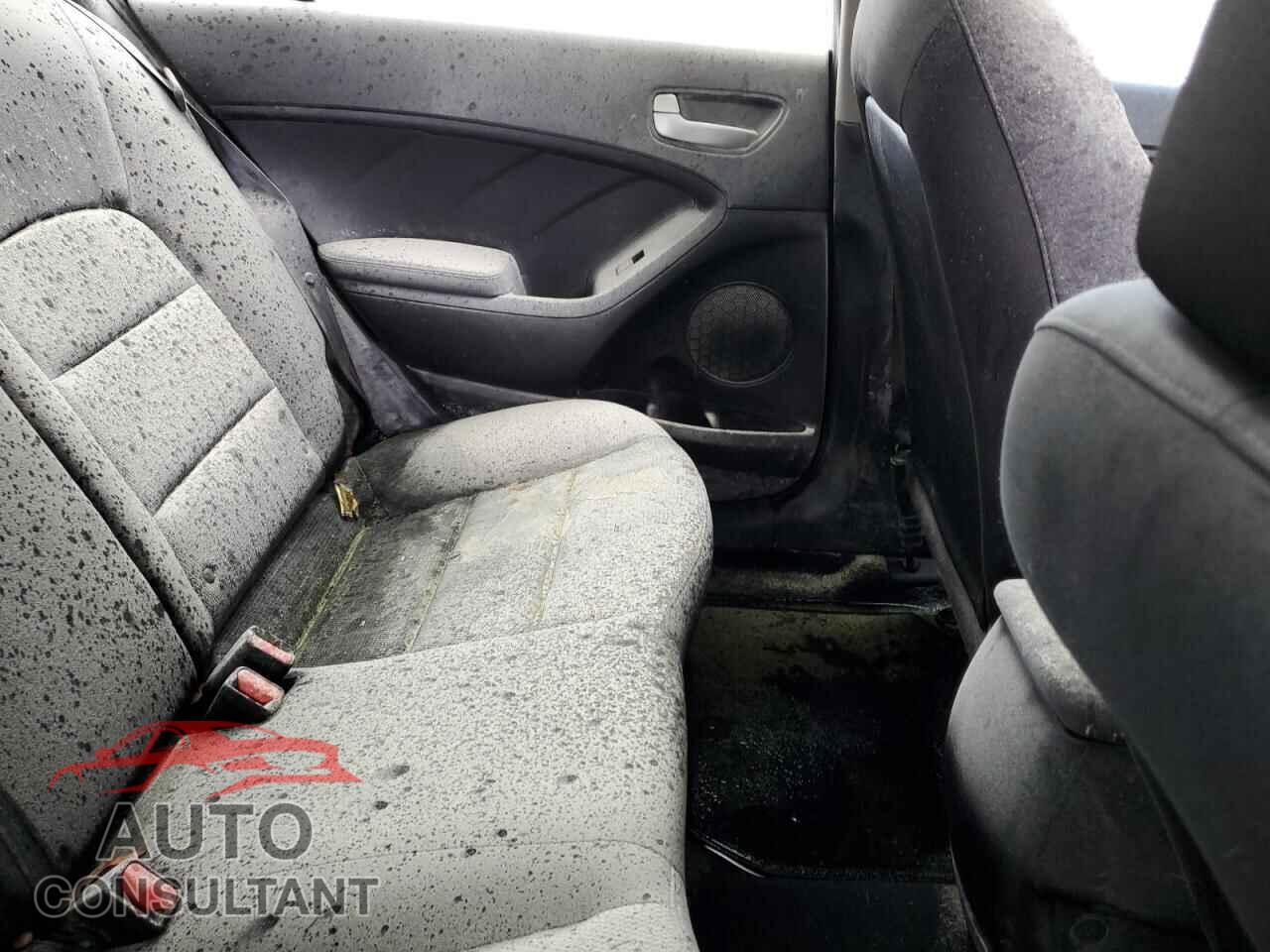 KIA FORTE 2017 - 3KPFK4A77HE142016