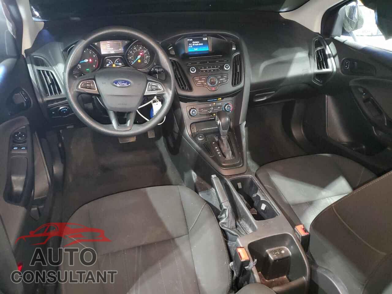 FORD FOCUS 2017 - 1FADP3E20HL331914