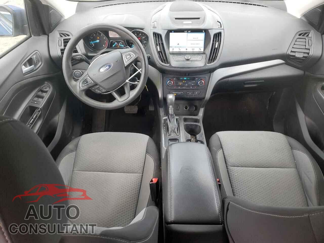 FORD ESCAPE 2017 - 1FMCU9GD9HUC74991