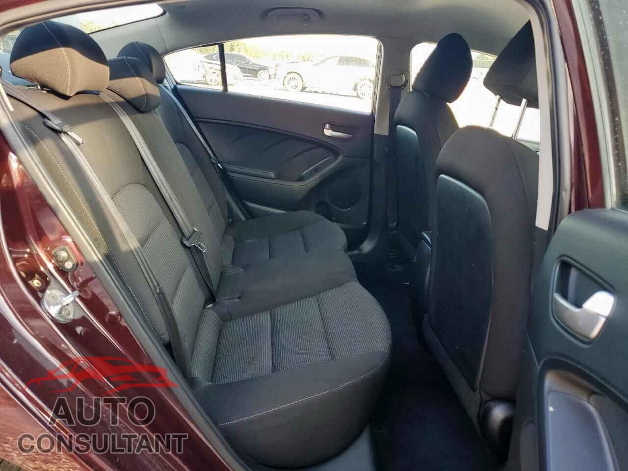 KIA FORTE 2017 - 3KPFK4A73HE010404