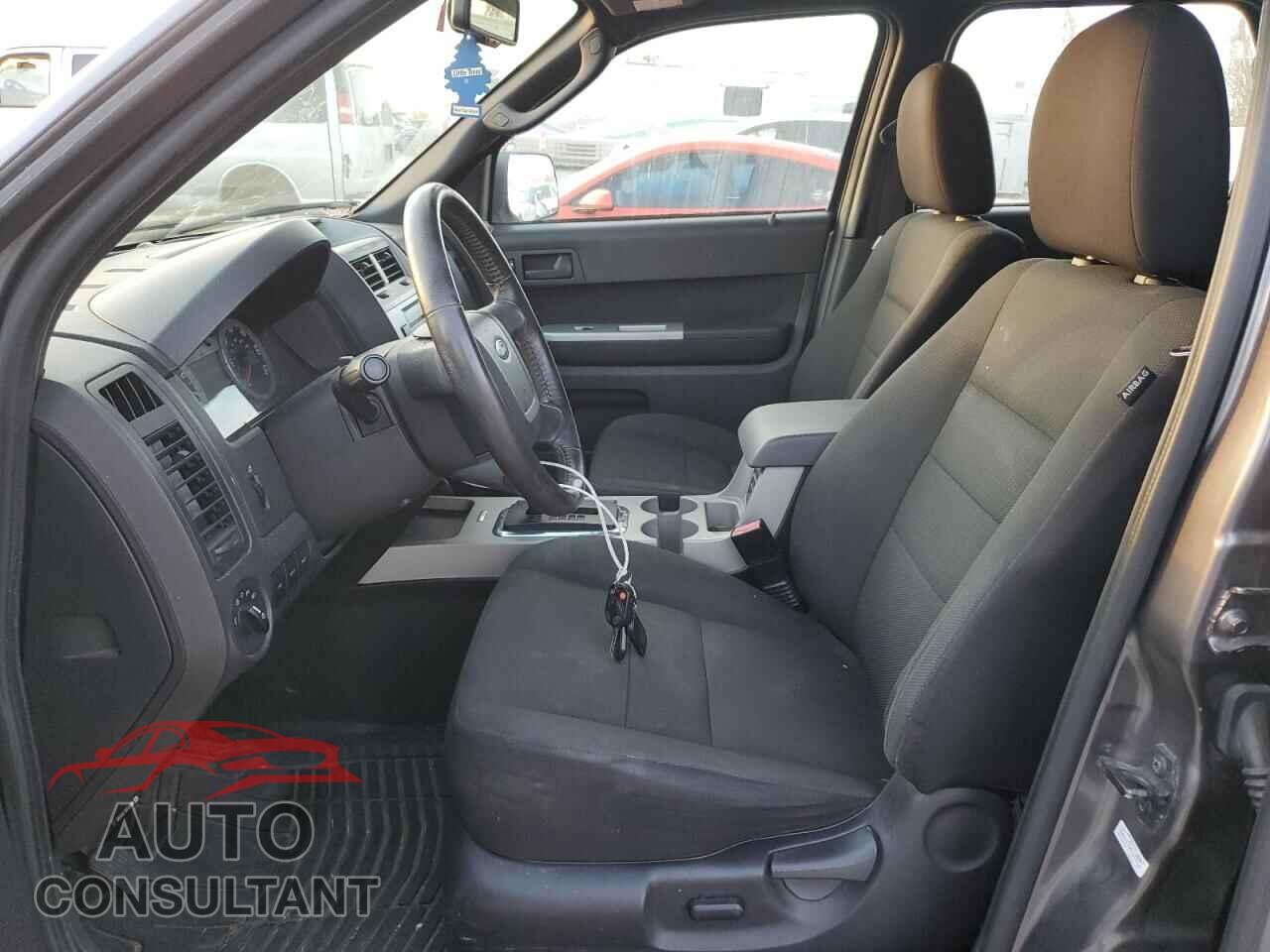 FORD ESCAPE 2009 - 1FMCU03G49KD11812