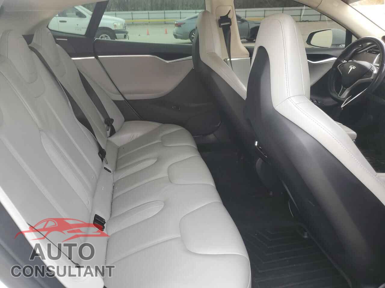 TESLA MODEL S 2013 - 5YJSA1BC2DFP10222