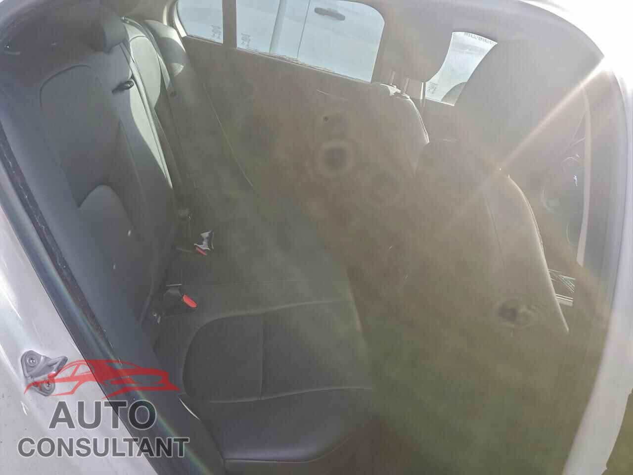 JAGUAR XE 2017 - SAJAD4BV0HA976196