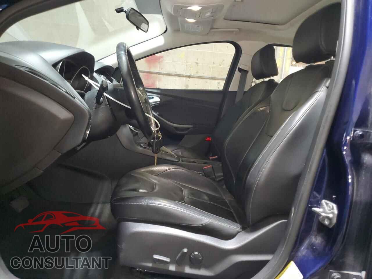FORD FOCUS 2016 - 1FADP3F28GL399018