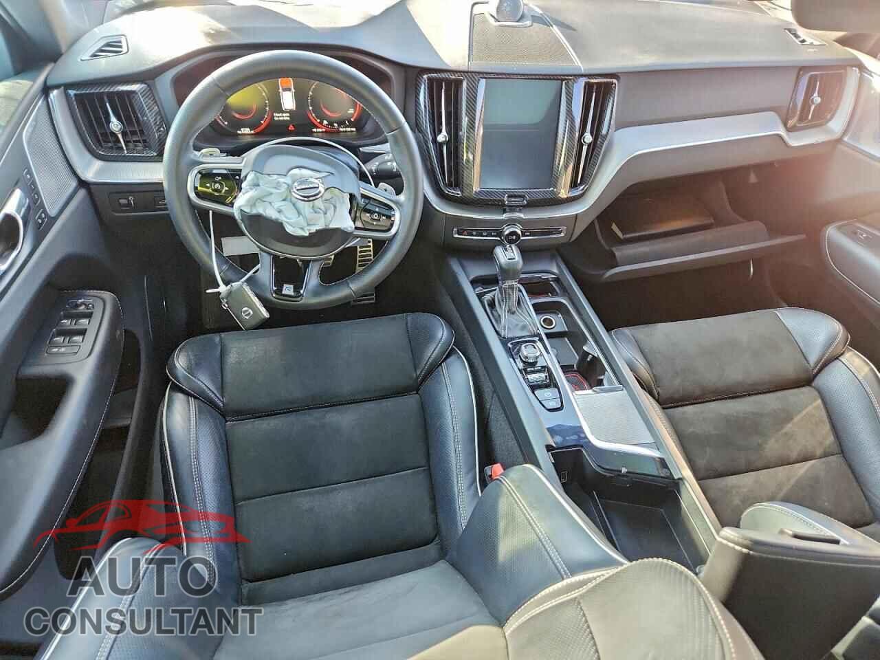 VOLVO XC60 2018 - LYVA22RM6JB100916